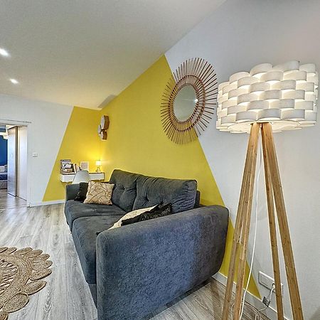 Confort, Wifi Et Garage ミヨー エクステリア 写真